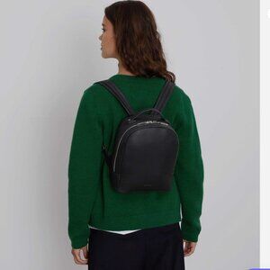 Matt & Nat Olly Vegan Bag Purity in Black mini backpack